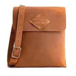 Portland Leather Goods Crossbody in Dakota